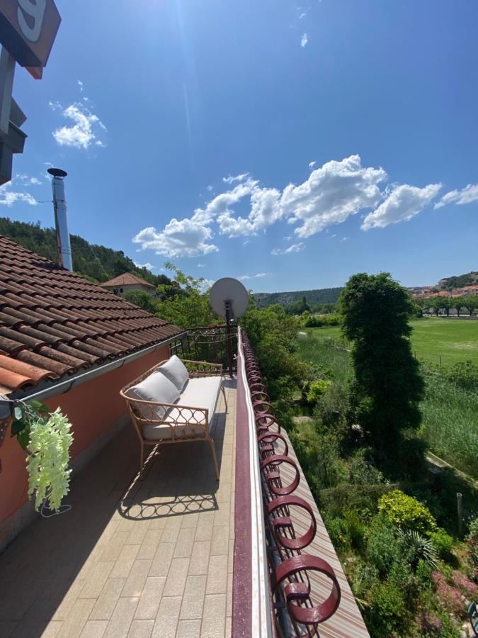 Casa Erceg Amor Vincit Omnia Skradin Exterior foto