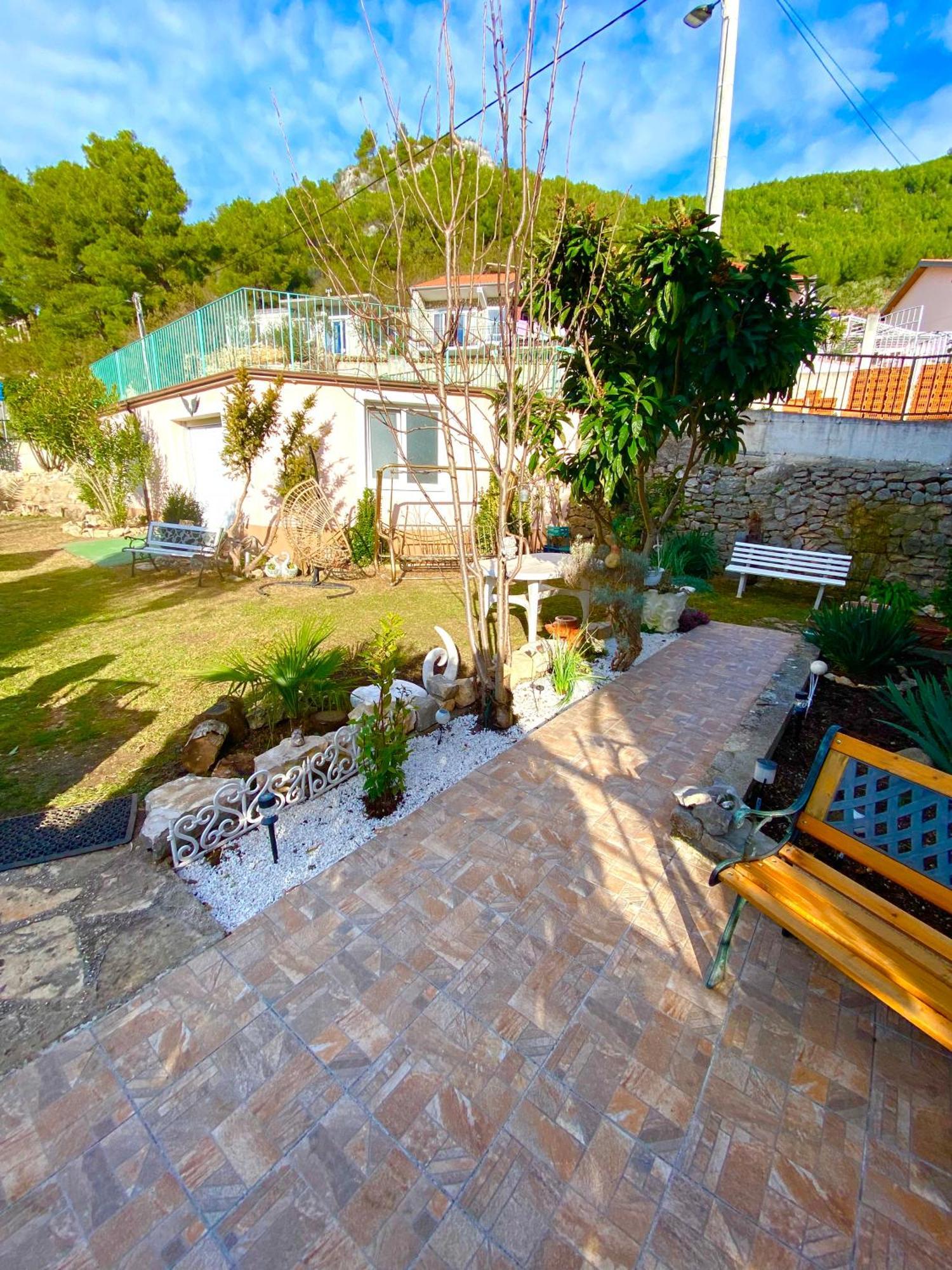 Casa Erceg Amor Vincit Omnia Skradin Exterior foto